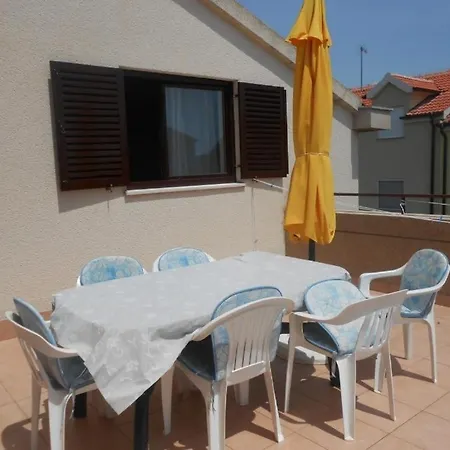 Apartament Desy