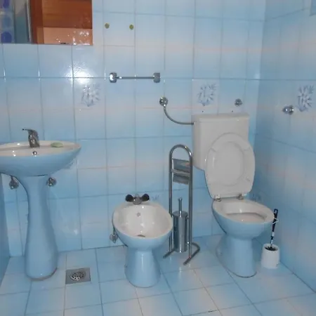 Desy - Free Parking & Bbq Apartment