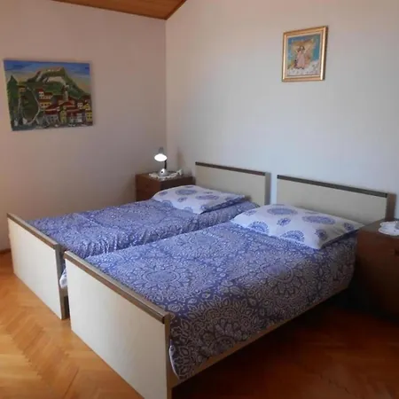 Desy Apartment Srima