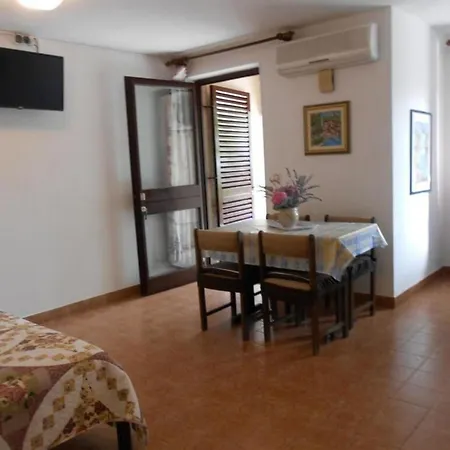 Apartament Desy